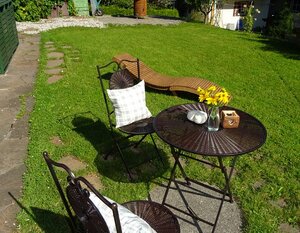 Kleine Sitzgruppe für unsere Gäste im Garten