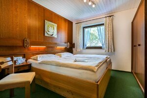 Schlafzimmer der Ferienwohnung Nr. 3 im Gästehaus Frauendorf 